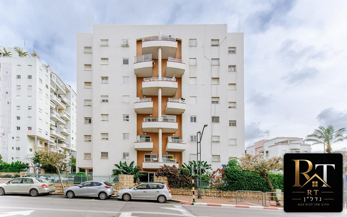 מורשת ישראל 12, נאות שקמה